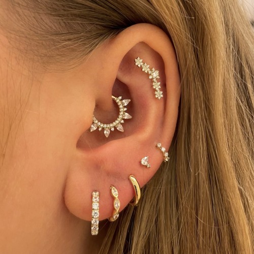 Ins Floral Ear Cuffs, Personalized Light Luxury Flower Zirconia Piercing Earrings, Copper Plated with 18K Real Gold E...