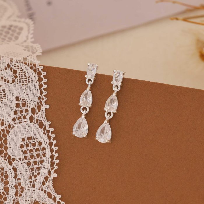 Light Luxury Water Drop Zircon Pendant Earrings, Ultra-shiny, Fashionable, Elegant, High-end Bridal Tassel Earrings f...