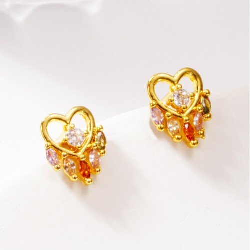Fashion Exquisite Heart-shaped Hollow Copper Zircon Inlaid Sweet Earrings, Elegant Small Creative Heart-shaped Ear Ac...