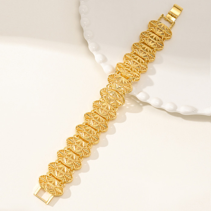 Bohemian Leaf Pattern Bracelet, 24K Gold Plated Copper, Exquisite and Fashionable Arabic Bangle