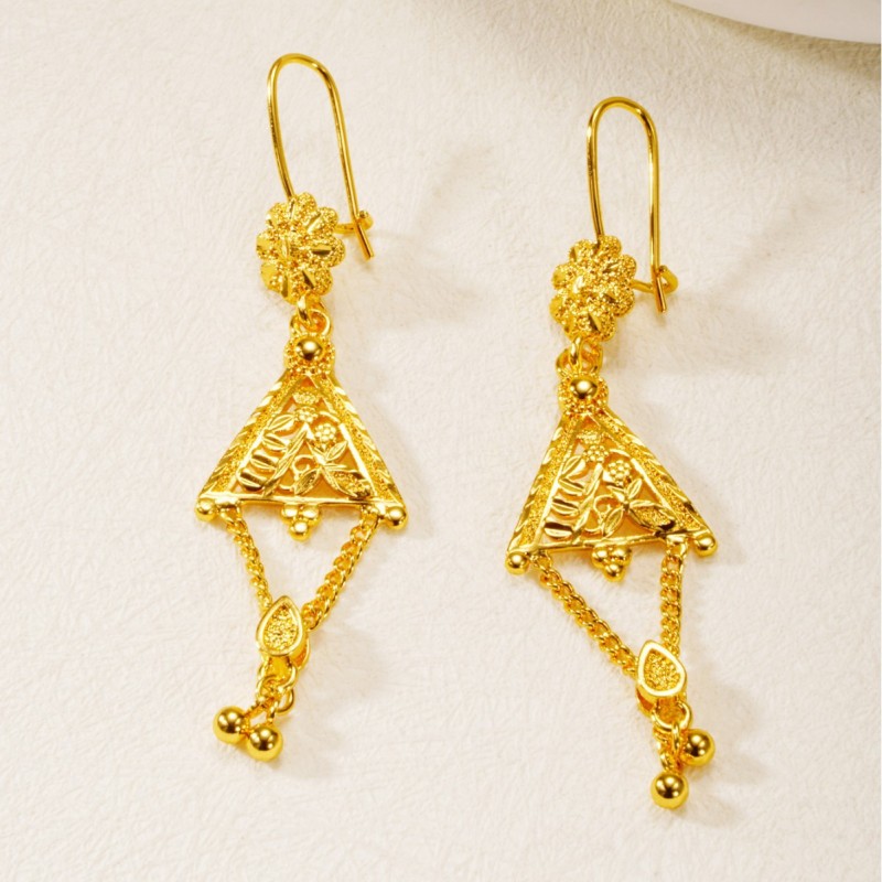 Hollow Leaf Tassel Long Brass Women's Earrings, Vintage Floral Ethnic Style Gold Plated Earrings, Wholesale From Manu...