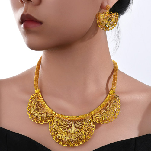 Dubai Flower Necklace & Earrings Set