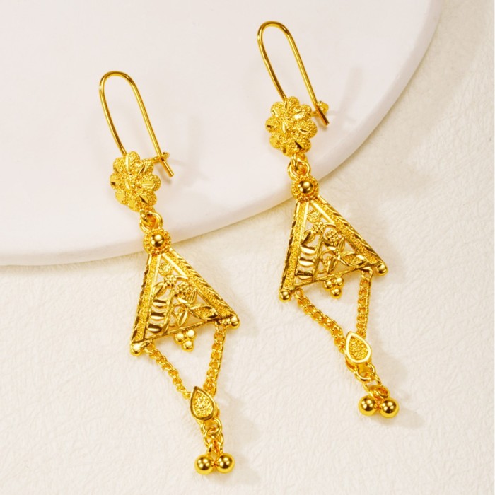 Hollow Leaf Tassel Long Brass Women's Earrings, Vintage Floral Ethnic Style Gold Plated Earrings, Wholesale From Manu...