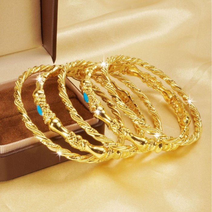 Elegant Geometric Design Women's Gold Plated Copper Open Bracelet Middle Eastern Fashion Bracelet Hand Jewelry