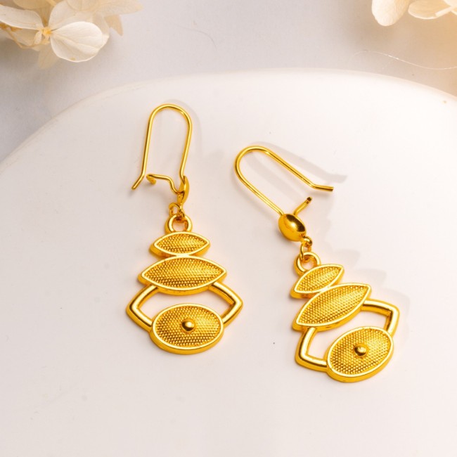 Middle East Dubai Gold Plated Earrings, High-end Niche Women's Earrings, Long-lasting Color Retention, Imitation Gold...
