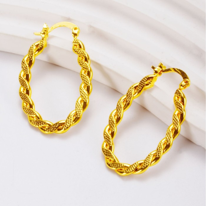 European and American cross-border fashion twisted snake-patterned copper-plated gold spiral earrings, simple 24K gold stud earrings, wholesale of unique accessories