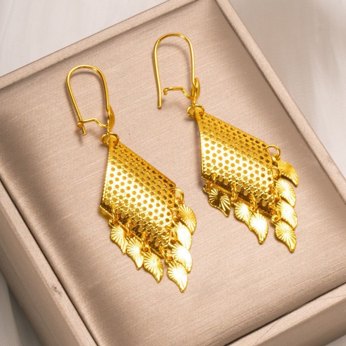 Cross-border ethnic-style peacock earrings, gold tassel earrings, bohemian leaf pendants, wholesale for tourist attractions