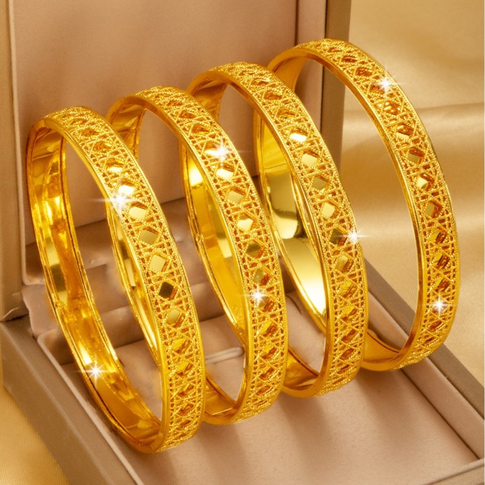 Hollow-Out Gold Plated Bangle Bracelet for Women, Luxury Fashion Jewelry Wholesale