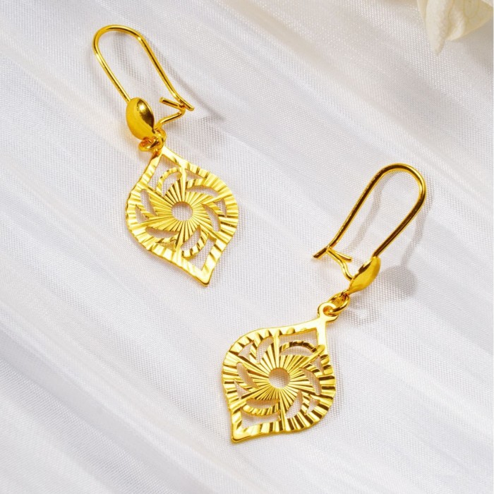 Hollow-Out Brass Gold Plated Earrings for Women, Fashion Jewelry Wholesale