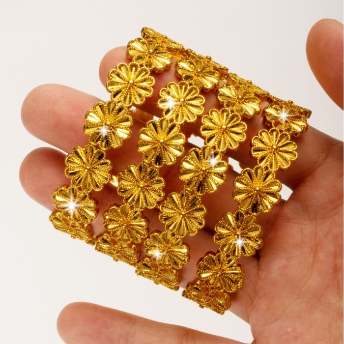 Flower Brass Gold Plated Bangle Bracelet for Women, Dubai European Niche Versatile Jewelry Wholesale
