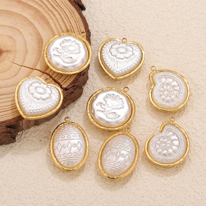 Embossed Flower Heart Stainless Steel Necklace, for Women Vintage French Daily Wear and Gifts Wholesale