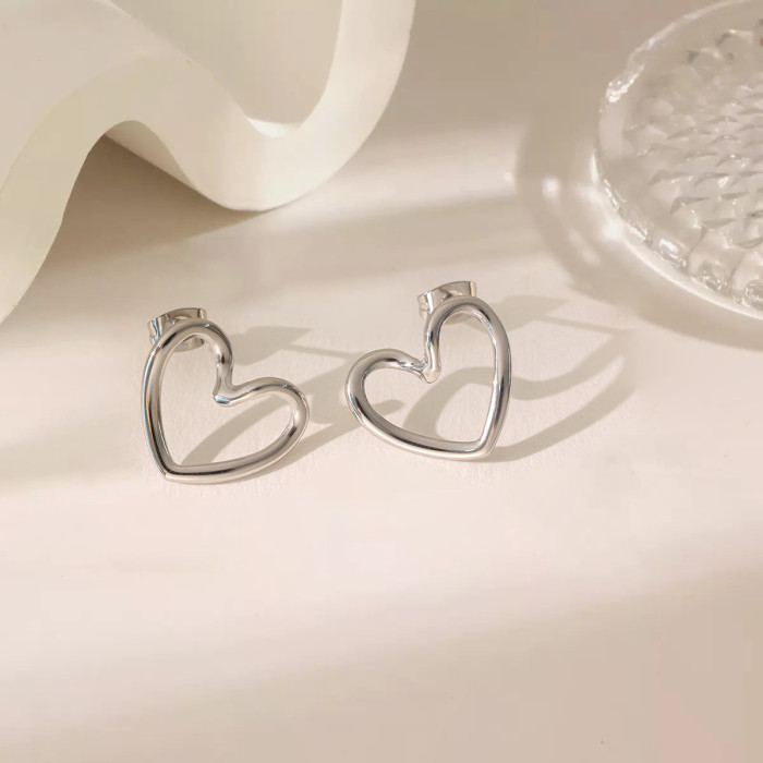 Hollow-Out Heart Stainless Steel Necklace, for Women European Minimalist Niche Ideal Gift Wholesale