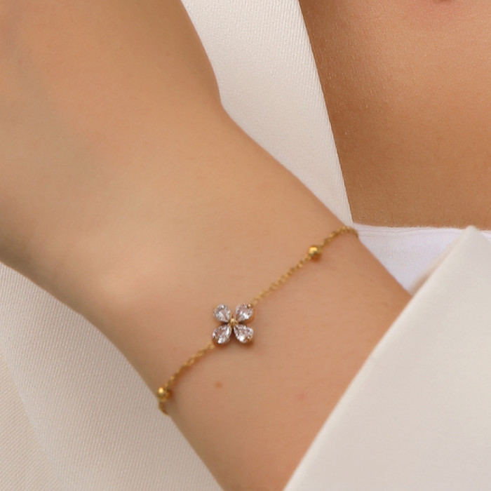 Four-Leaf Clover Flower Rhinestone Stainless Steel Jewelry Set, for Ladies Luxury Versatile Wholesale Jewelry