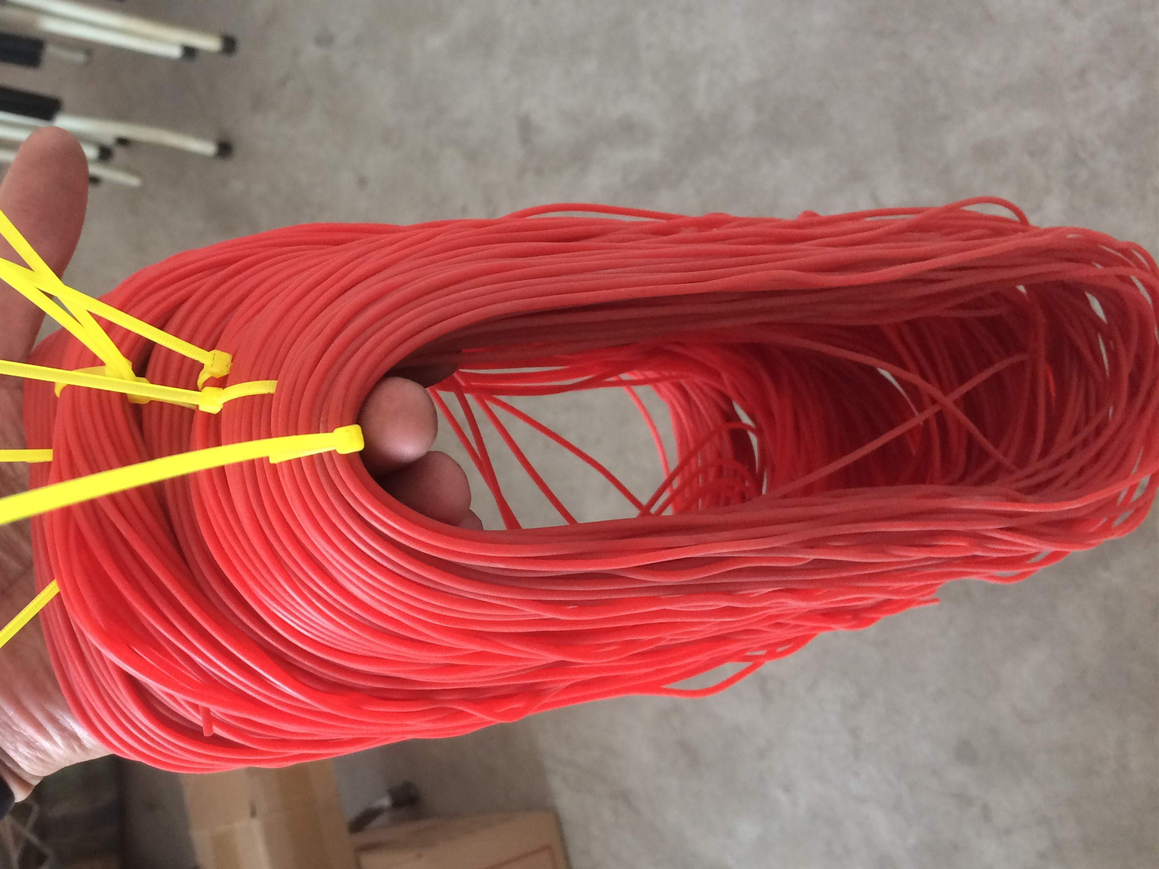 US 12.00 Single Layers Hollow RUBBER Elastic 2.2mm Red NOT Latex