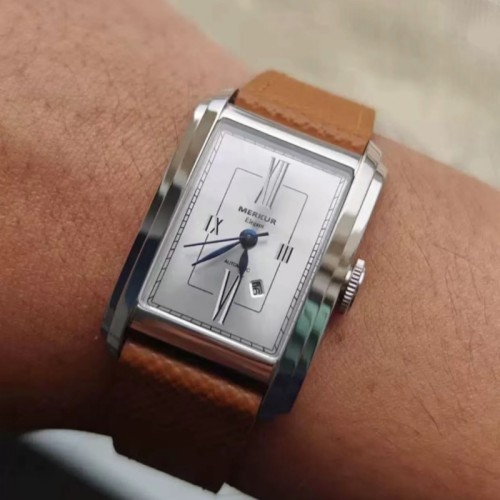 The New MERKUR Square wine barrel watch, men's sapphire suit, Japanese automatic mechanical movement