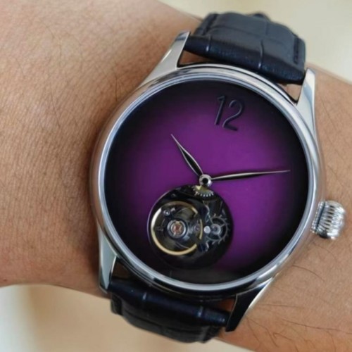 The New Light luxury business tourbillon watch with mechanical movement for men