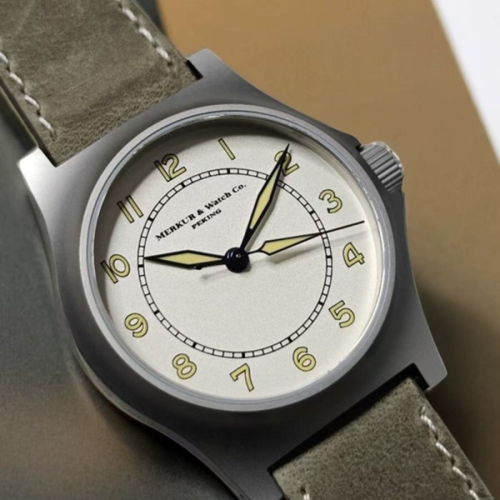 Waterproof Night Light 24-hour Manual Mechanical Watch G10