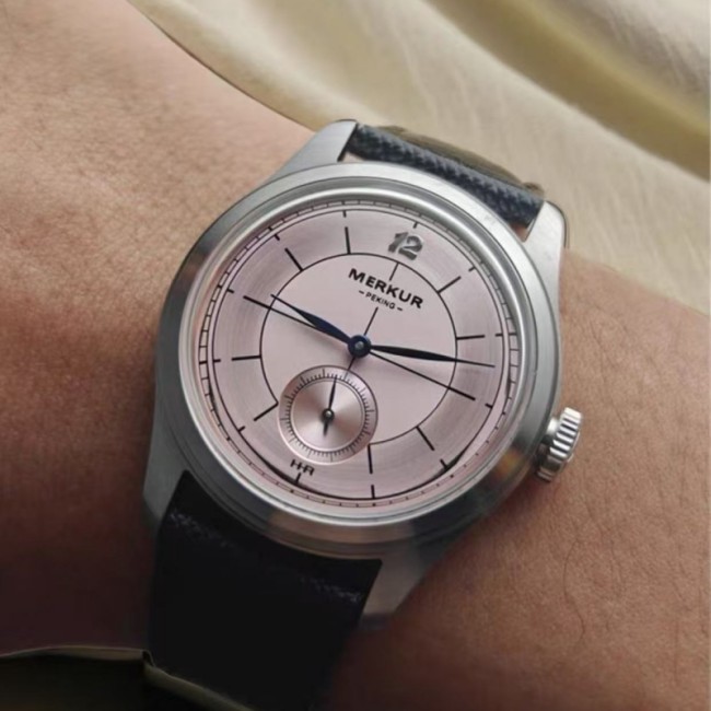 Track Cross Retro Casual Manual Mechanical Movement Watch Men