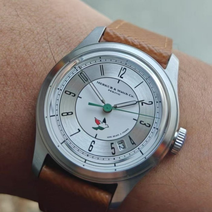 Track Cross Retro Casual Manual Mechanical Movement Watch Men
