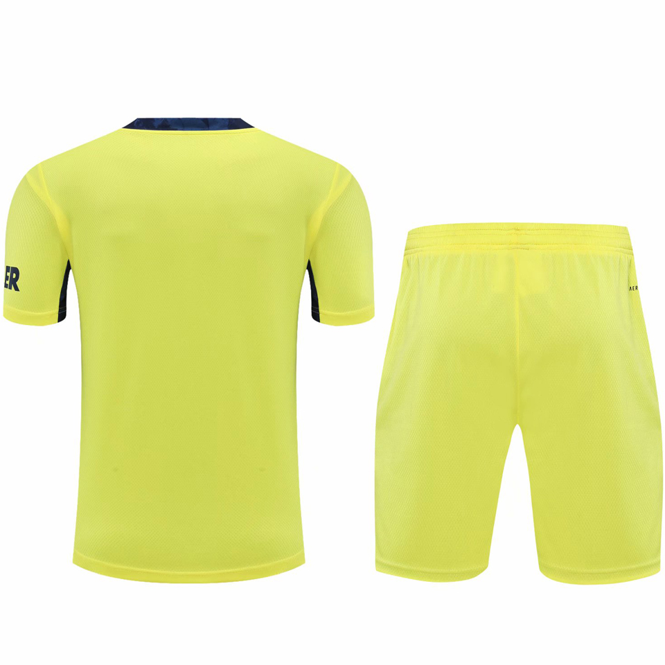 man united yellow goalkeeper kit
