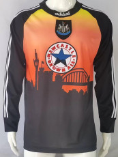 1996-1997 Newcastle GoalKeeper Long Sleeve Retro Soccer Jersey (长袖)