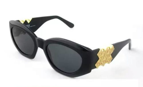 Future in Fashion | VERSACE Low-Cost Tech-Forward Glasses SV103