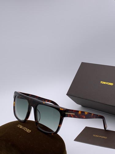 Buy TOM FORD Sunglasses 0699 Online STF196