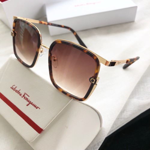 Buy Replica Ferragamo Sunglasses SF160S Online SFE016