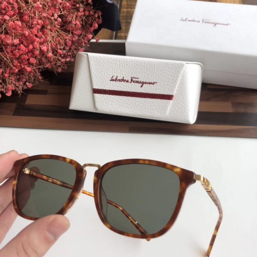 Shop reps ferragamo Sunglasses SF910S Online Store SFE012