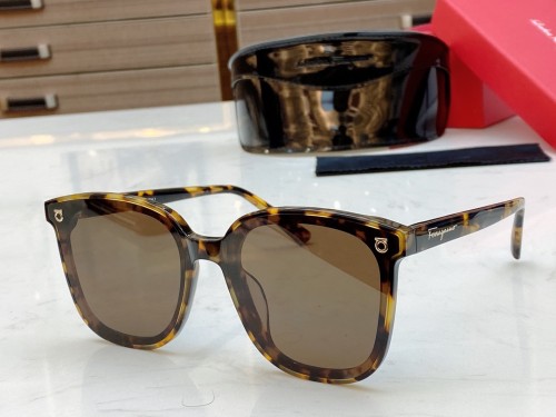 Ferragamo knockoff shades SF2268S Online SFE022