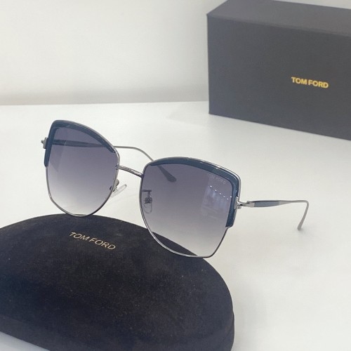 TOM FORD Prescription knockoff shades FT5449 STF262