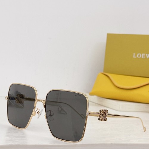 Black Copy Sunglasses LOEWE LW4006S SLW008