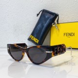Best imposter sunglasses Triangle FENDI FE40121 SF162