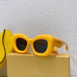 Women imposter sunglasses LOEWE LW40100l SLW009