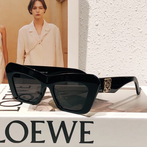 Women Polarized Fake Counterfeit Sunglasses LOEWE LW40036I SLW011