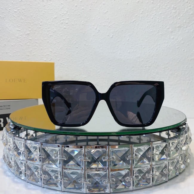 LOEWE Black imposter sunglasses LW50042 SLW014