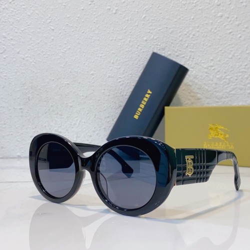 Luxury fake sunglass for women BURBERRY BE4743 FBE140