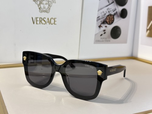 VERSACE Vintage Wayfarer knockoff shadeses SV266