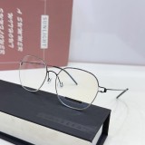 Bold and artistic avant-garde glasses on display FLB002