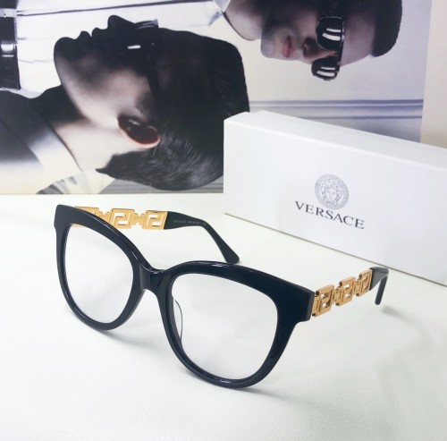 Versace dupe sunglasses for rock climbing VE4394