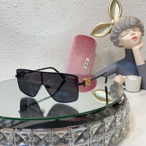 Replica miu miu sunglasses for running errands smu51z