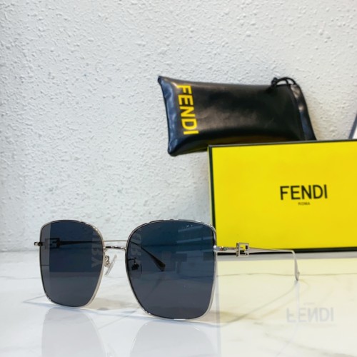 chrome hearts glasses fake fendi FE40013U