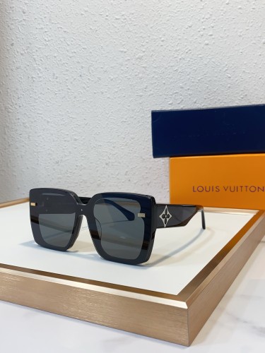 L^V Z1462E fake designer shades
