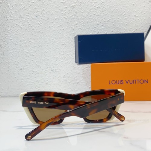 faux designer glasses L^V Z2424W