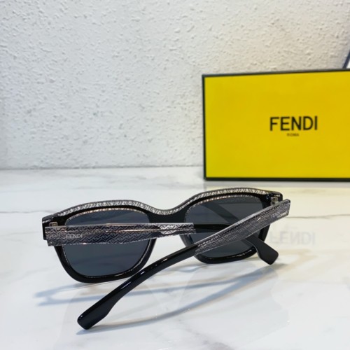 celine triomphe sunglasses fendi FE40077I