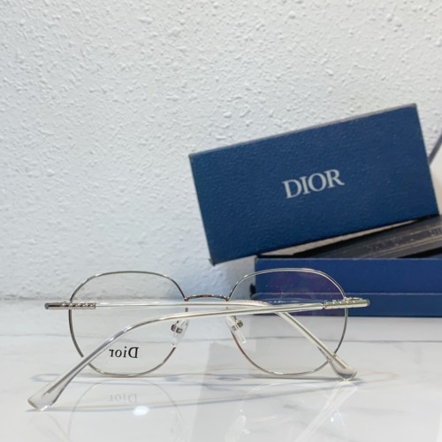 Ordering eyeglasses online Dior