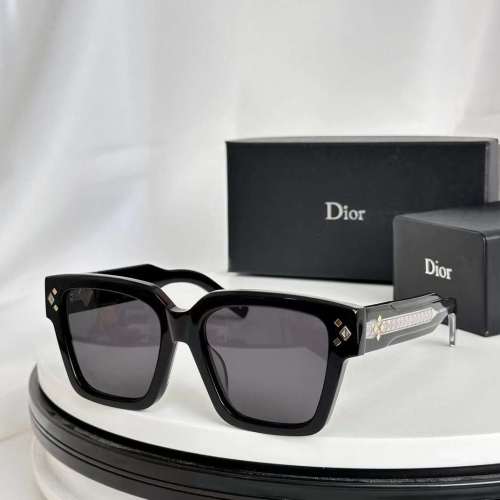 Shop Dior Polarized Hiking Sunglasses Cannage S3F replica