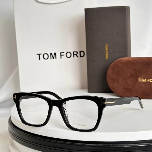 Shop Designer Eyewear Brands TOM FORD TF5886