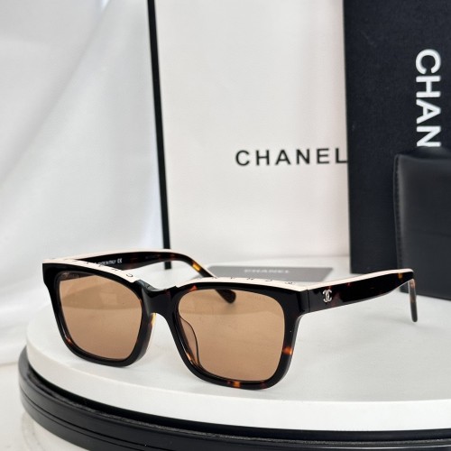 Black sunglasses Chanel CH5417