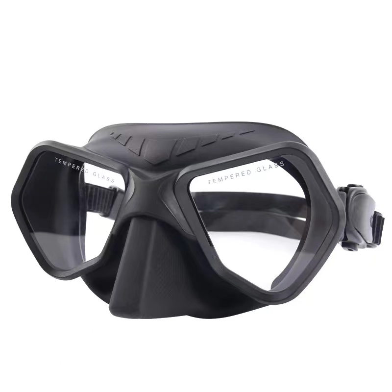 new low volume spearfishing mask